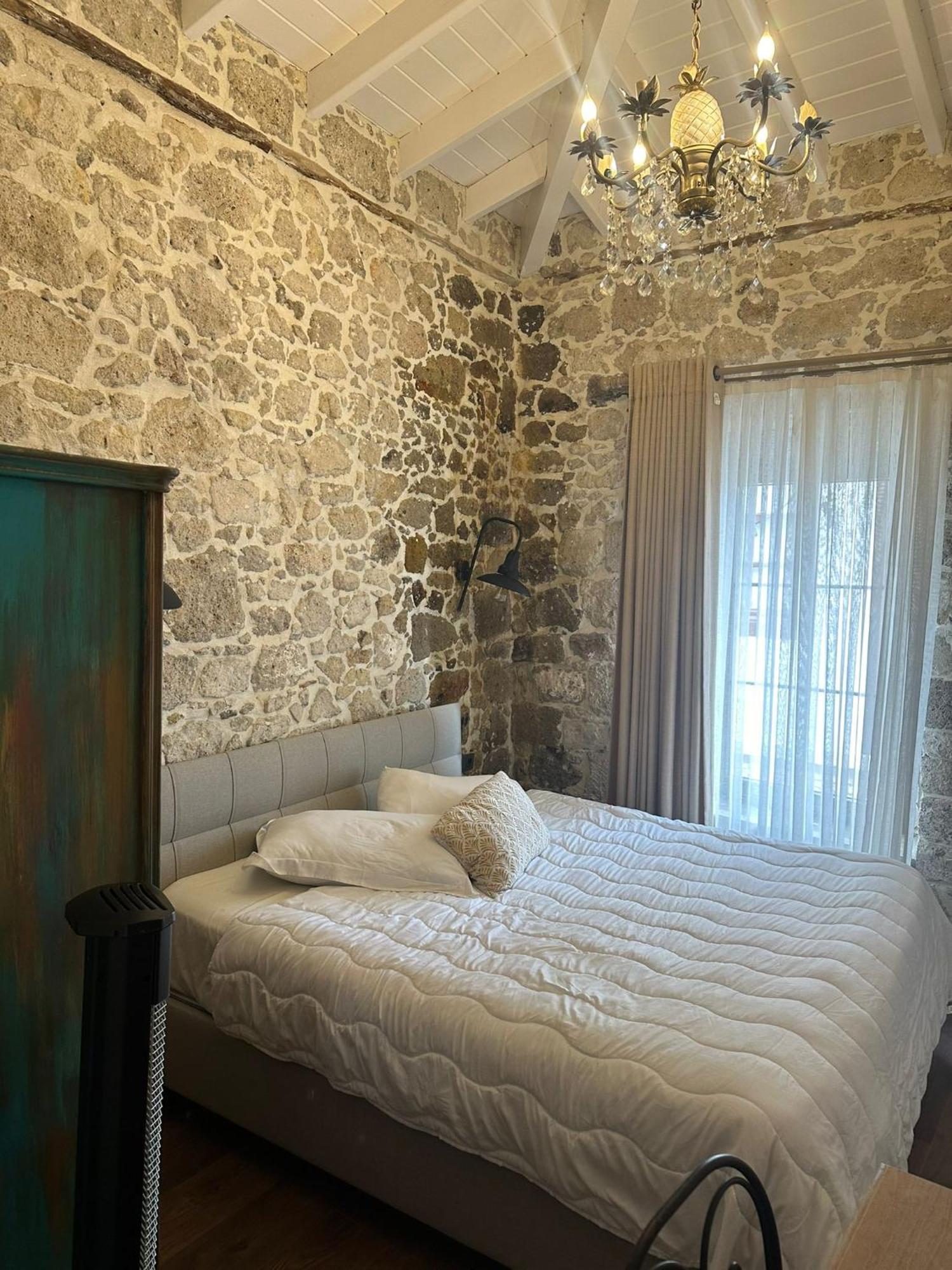 Mediha Hanim Konagi Alacati * Cesme